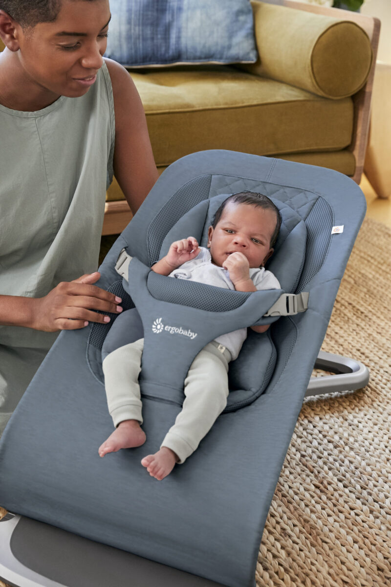 Ergobaby Evolve ležaljka 3u1 – Oxford Blue + GRATIS luk s igračkama - Image 4